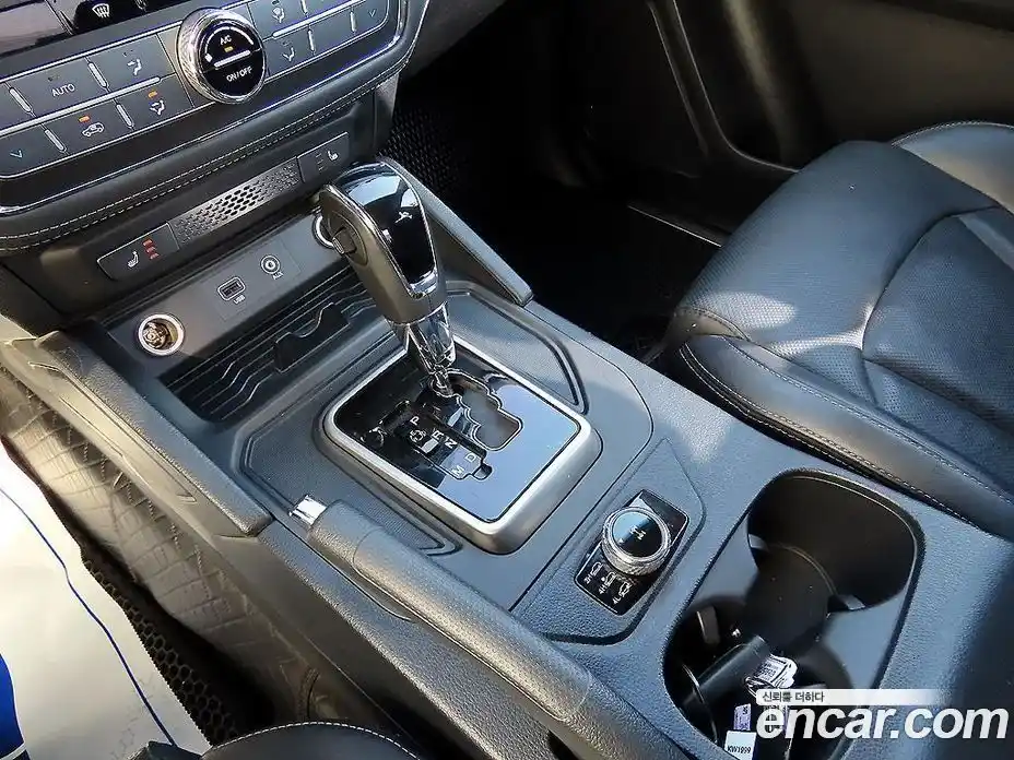 SsangYong Rexton 2018 2.2 Автомат в Москве № 1080808, фото 10