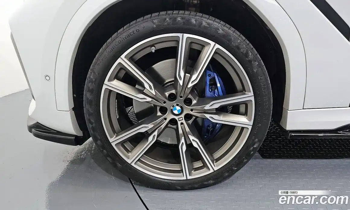 BMW X6 2021 4.4 гидро в Москве № 158366, фото 5