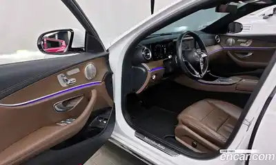 Mercedes-Benz E-Class 2021 2.0 гидро в Москве № 161137, миниатюра 10