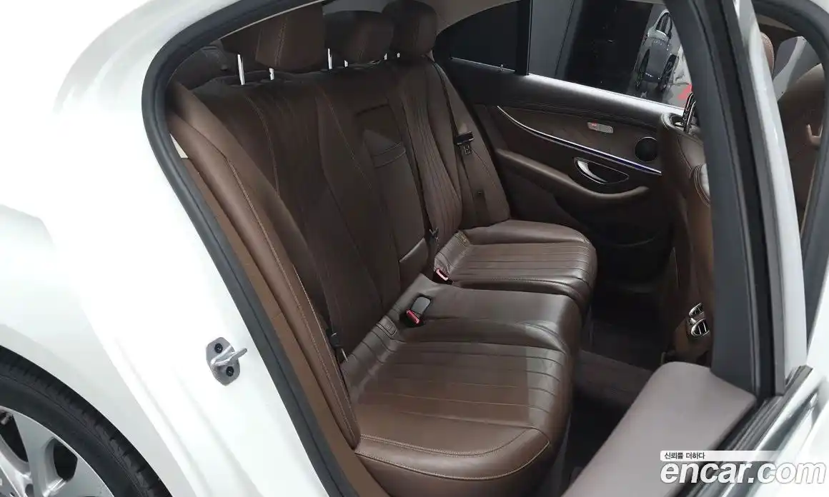 Mercedes-Benz E-Class 2019 1.9 гидро в Москве, фото 11
