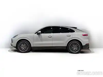 Porsche Cayenne, 2022