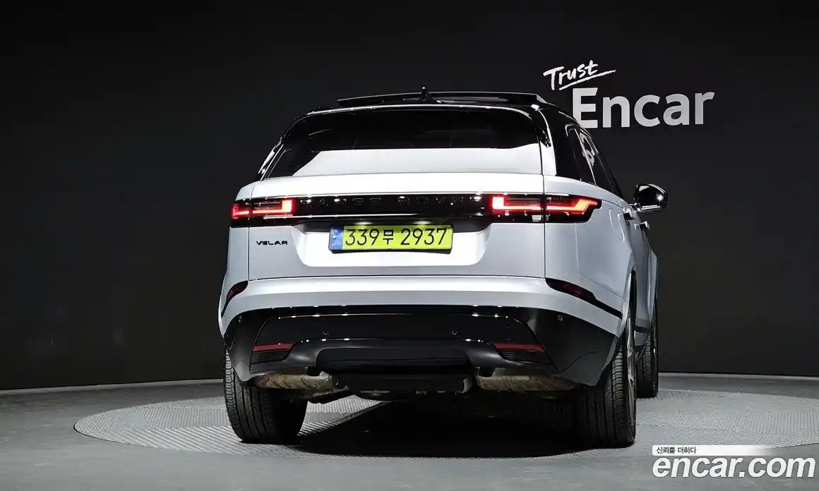 Land Rover Range-Rover Velar 2024 2.0 гидро в Москве № 165976, фото 4