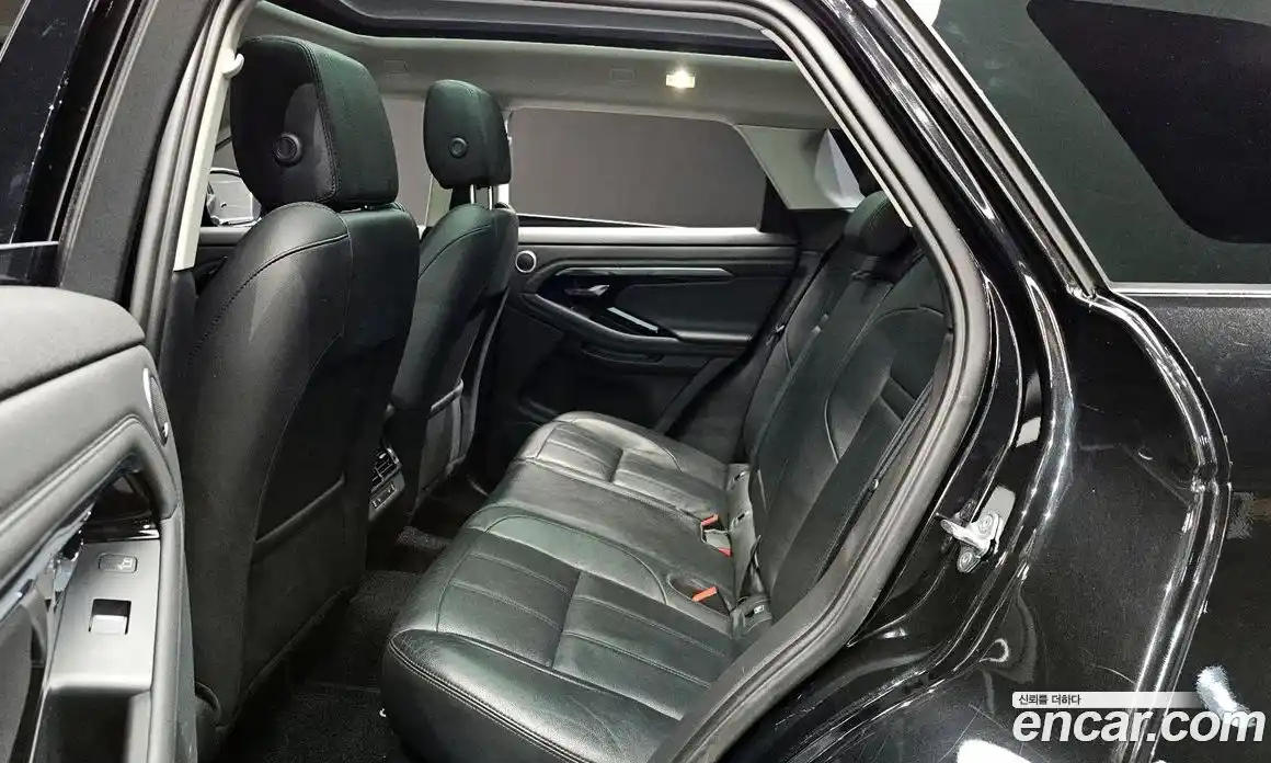 Land Rover Range-Rover Evoque 2021 2.0 гидро в Москве № 166075, фото 12