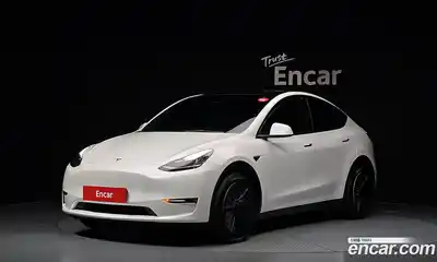 Tesla Model Y, 2022