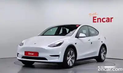 Tesla Model Y, 2023