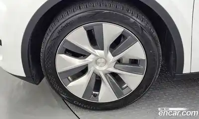 Tesla Model Y 2023 0.2 гидро в Москве № 167658, миниатюра 5