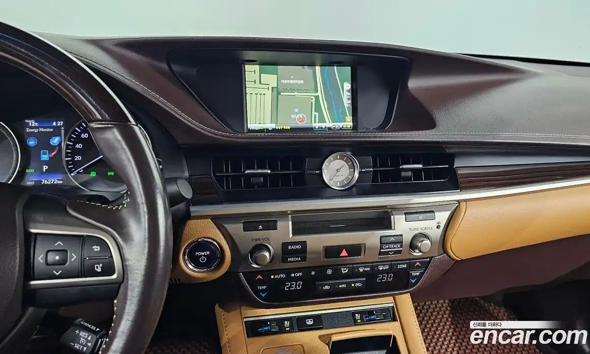 Lexus ES 2018 2.5 гидро в Москве № 168129, фото 17