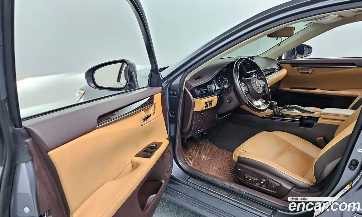 Lexus ES 2018 2.5 гидро в Москве № 168129, фото 10