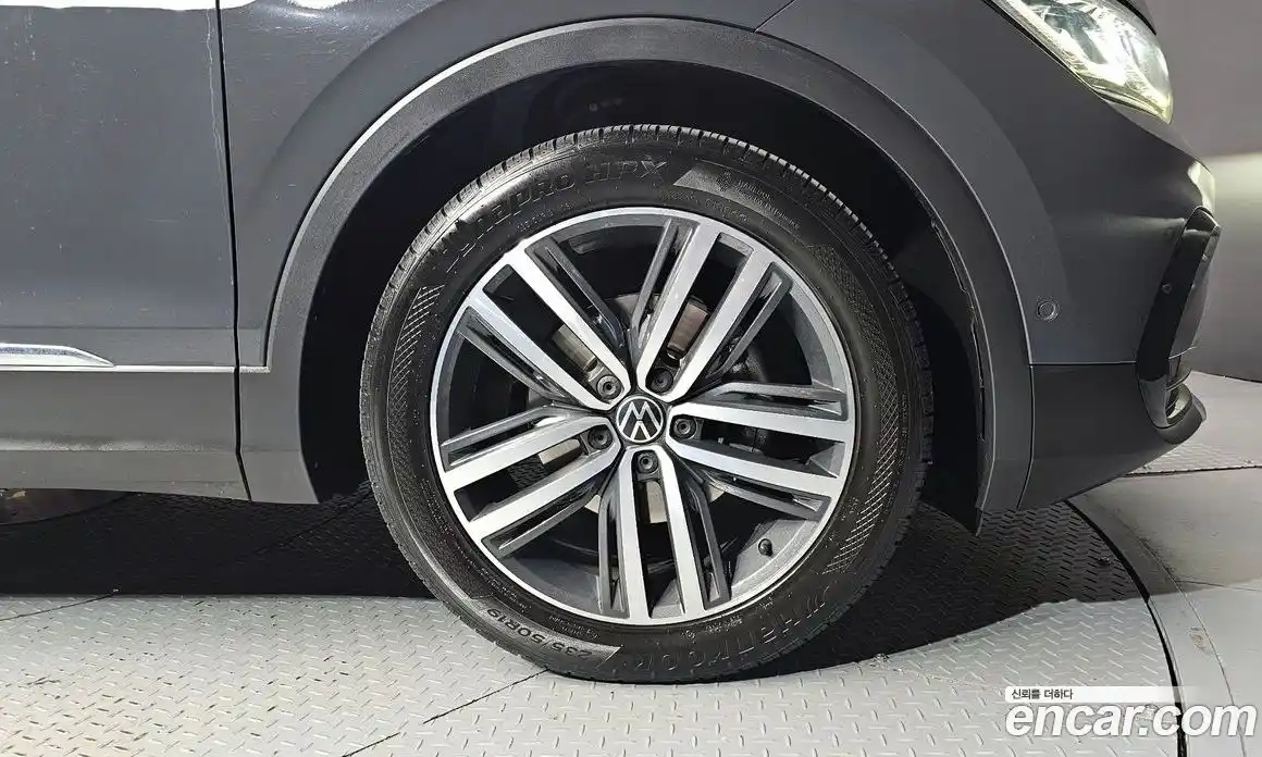 Volkswagen Tiguan 2021 2.0 гидро в Москве № 169068, фото 5