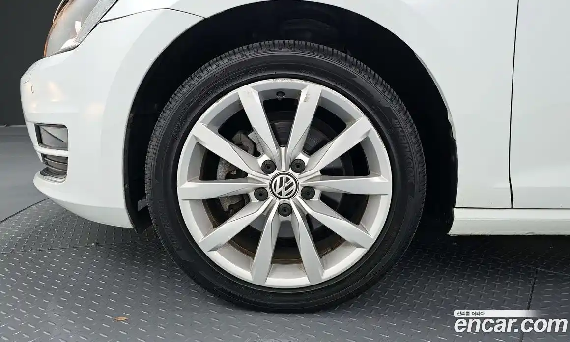 Volkswagen Golf 2014 1.6 гидро в Москве № 185746, фото 5