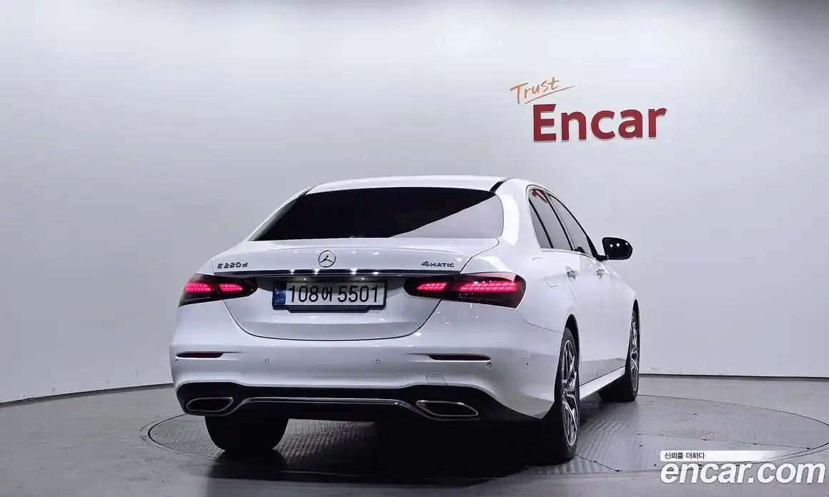 Mercedes-Benz E-Class 2022 1.9 гидро, фото 4