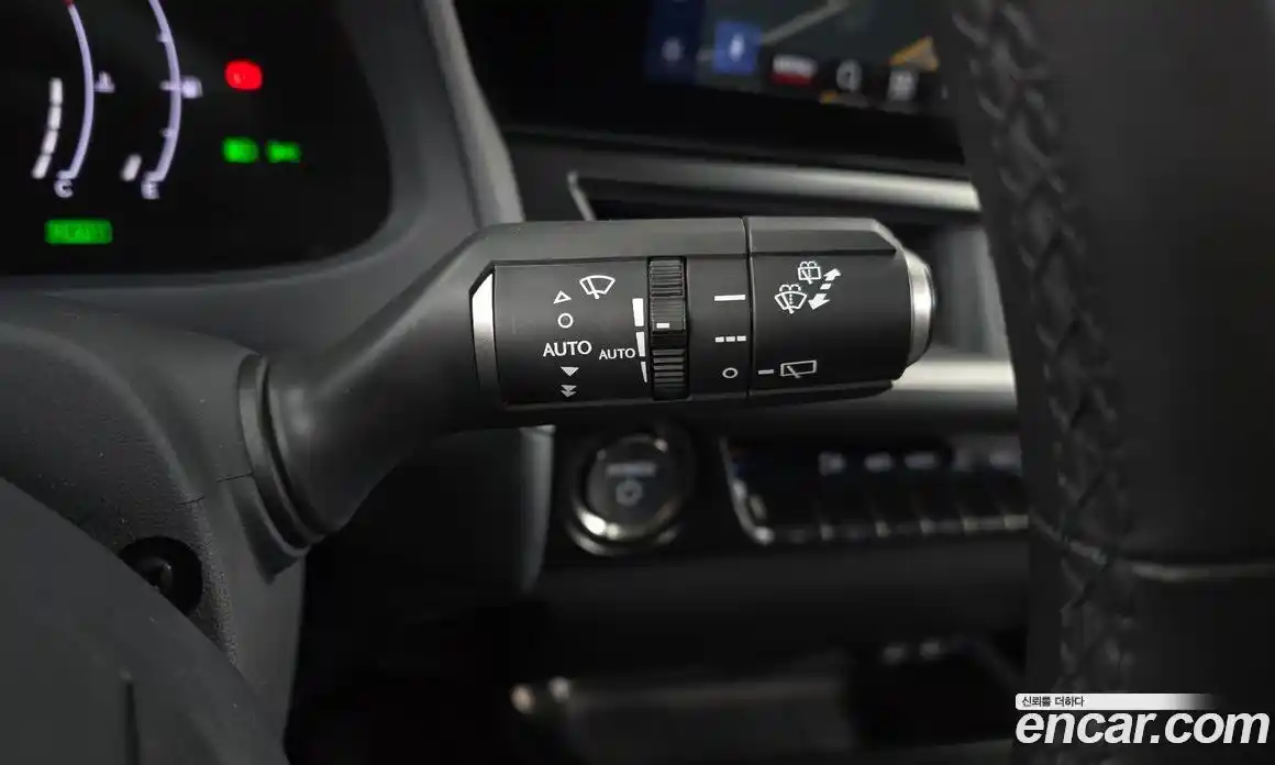 Lexus UX 2024 2.0 гидро в Москве № 198727, фото 19