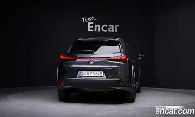 Lexus UX 2024 2.0 гидро в Москве № 198727, миниатюра 4