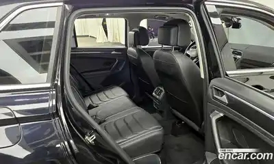 Volkswagen Tiguan 2023 2.0 гидро в Москве № 199087, миниатюра 12
