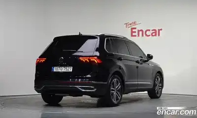 Volkswagen Tiguan 2023 2.0 гидро в Москве № 199087, миниатюра 2