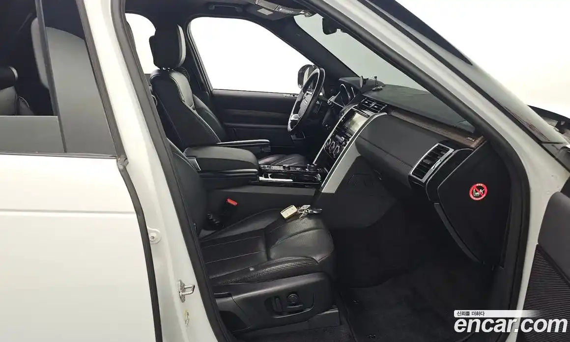 Land Rover Discovery 2017 3.0 гидро в Москве № 213607, фото 11