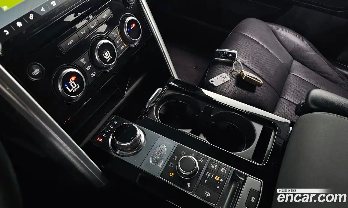 Land Rover Discovery 2017 3.0 гидро в Москве № 213607, фото 9