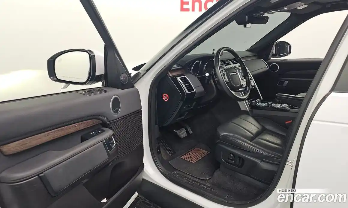 Land Rover Discovery 2017 3.0 гидро в Москве № 213607, фото 10