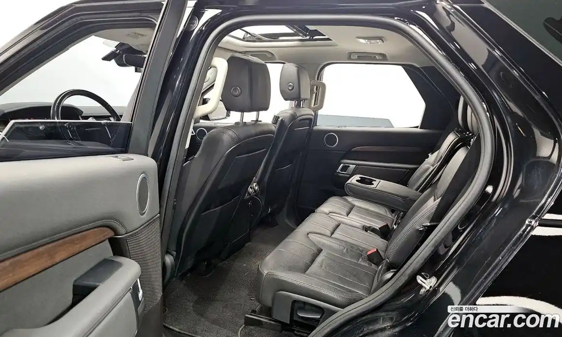 Land Rover Discovery 2018 3.0 гидро в Москве № 213736, фото 11