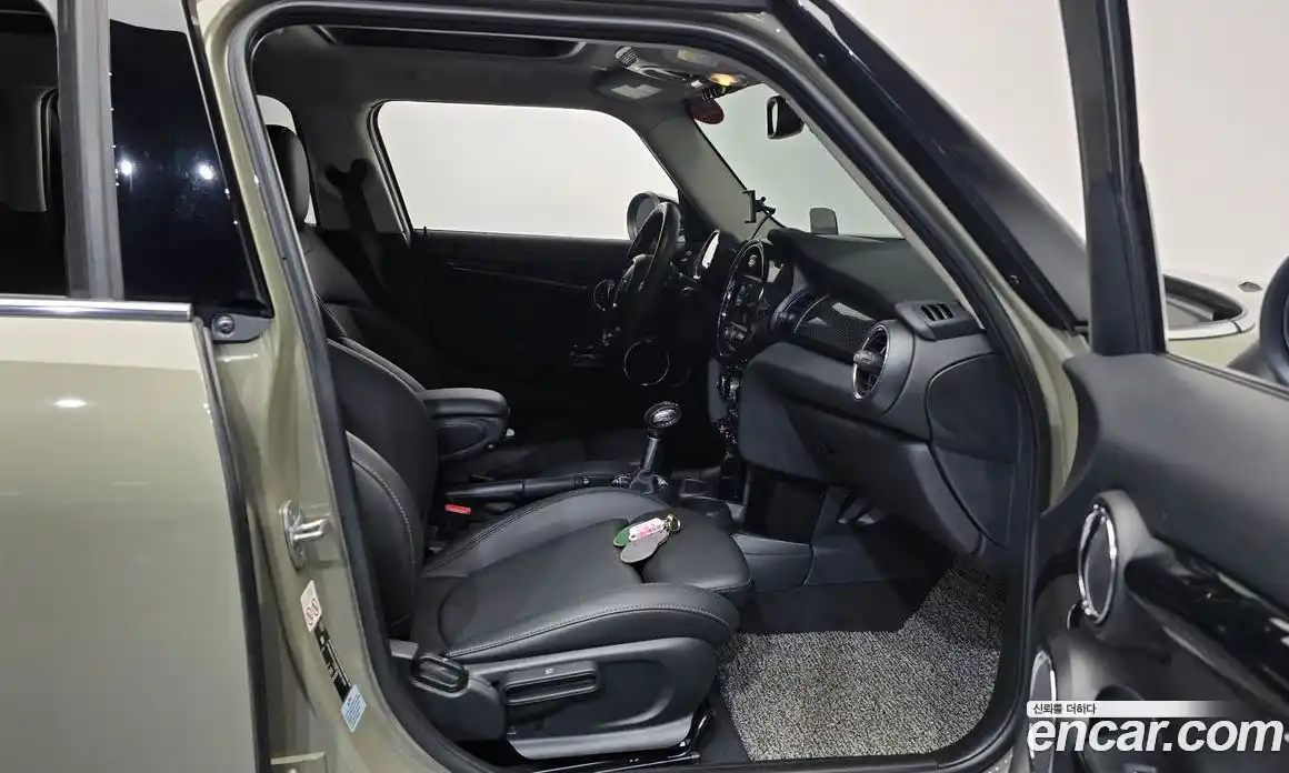 Mini Cooper 2019 2.0 гидро в Москве № 214291, фото 11