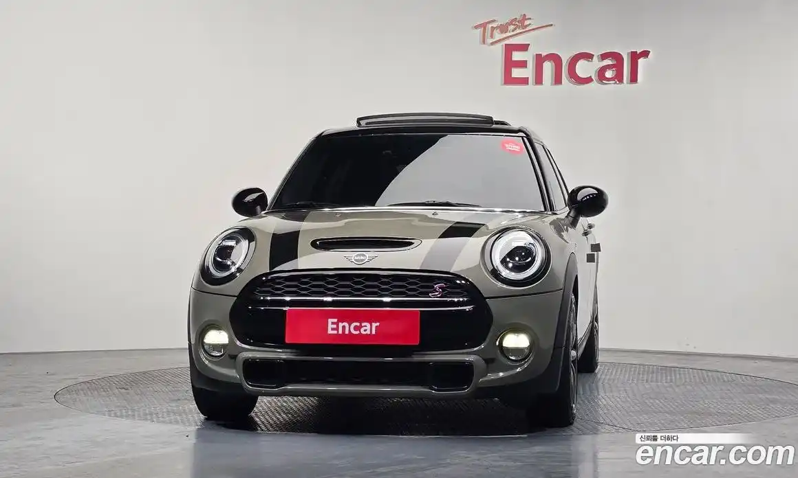 Mini Cooper 2019 2.0 гидро в Москве № 214291, фото 3