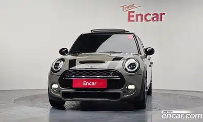 Mini Cooper 2019 2.0 гидро в Москве № 214291, миниатюра 3