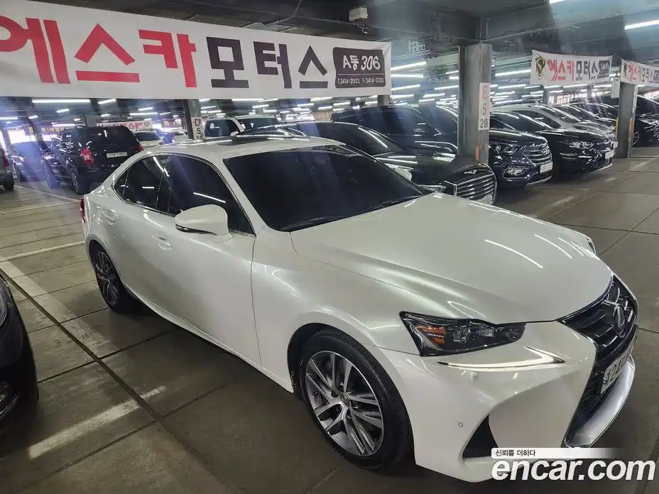 Lexus IS 2018 2.0 гидро в Москве № 214826, фото 3
