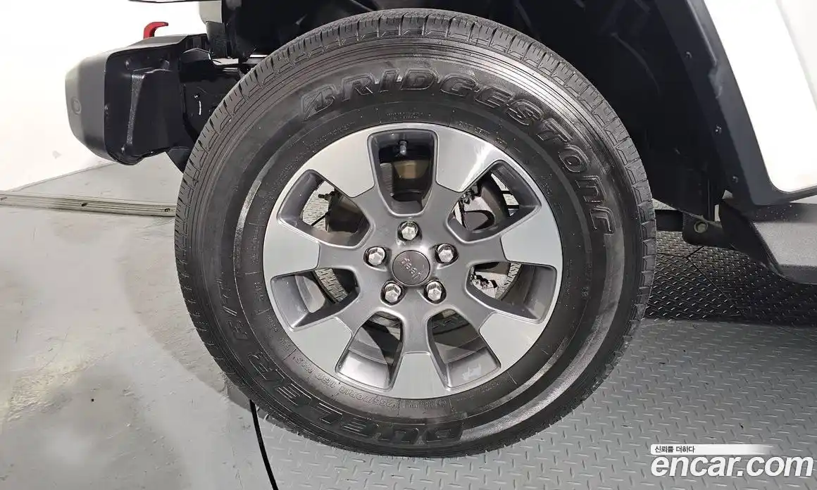 Jeep Wrangler 2021 2.0 гидро в Москве № 215455, фото 4