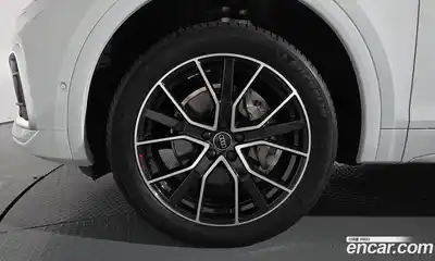 Audi Q5 2023 2.0 гидро в Москве № 229713, миниатюра 5