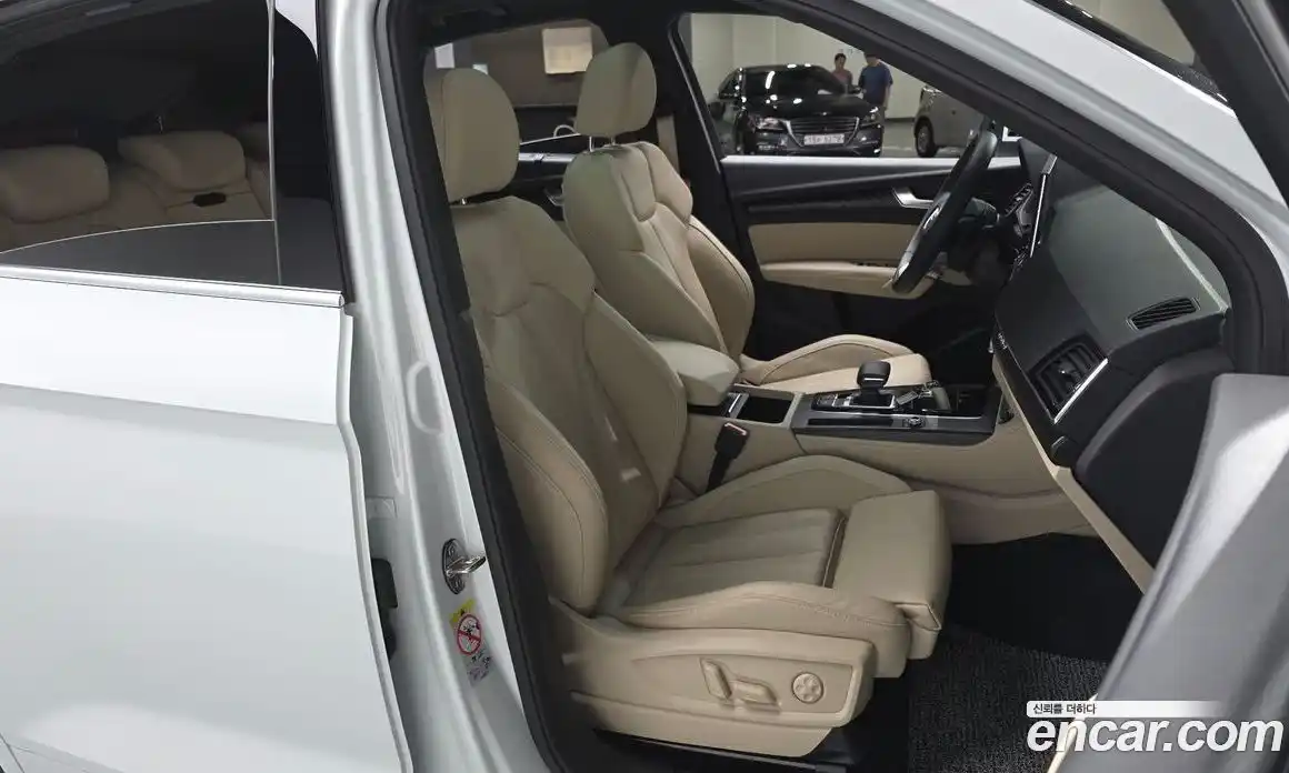 Audi Q5 2023 2.0 гидро в Москве № 229713, фото 10