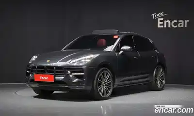Porsche Macan, 2021
