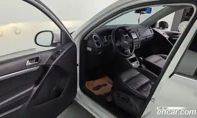 Volkswagen Tiguan 2015 2.0 гидро в Москве № 232212, миниатюра 11