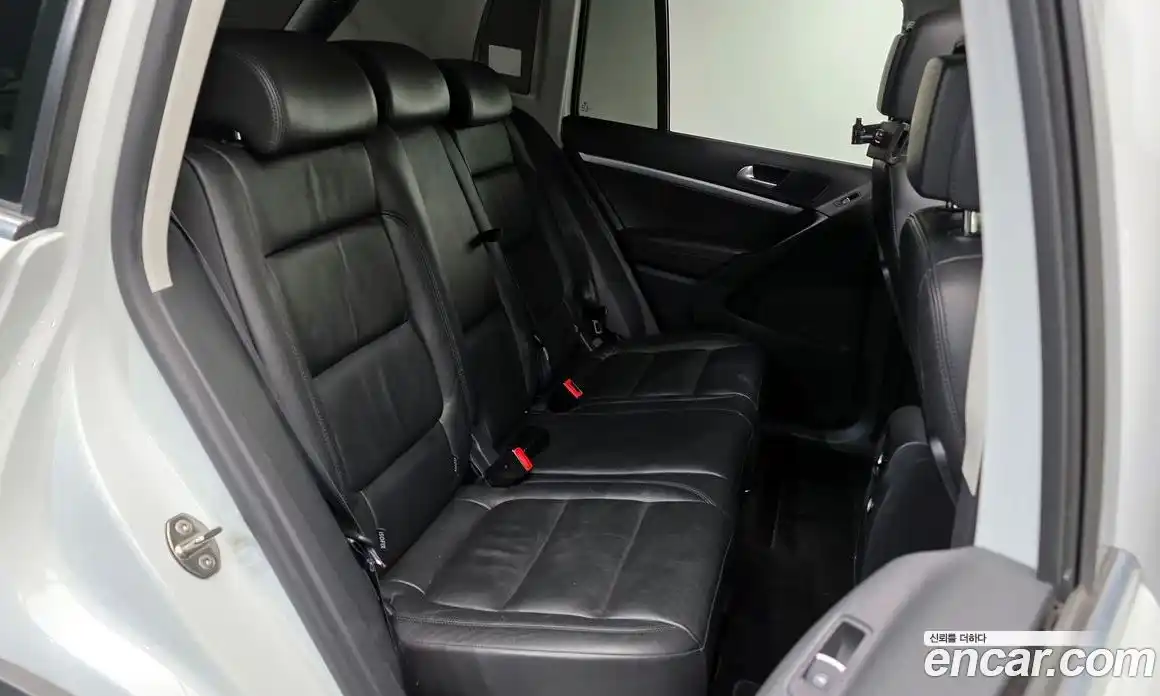 Volkswagen Tiguan 2015 2.0 гидро в Москве № 232212, фото 12