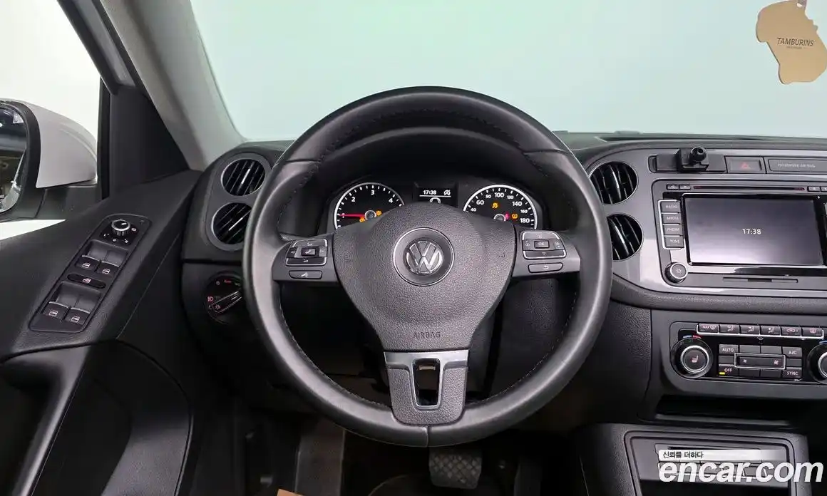 Volkswagen Tiguan 2015 2.0 гидро в Москве № 232212, фото 13