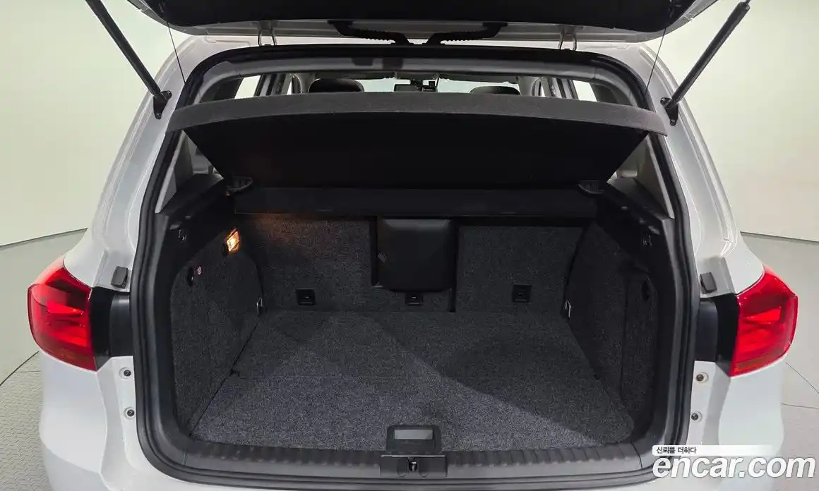 Volkswagen Tiguan 2015 2.0 гидро в Москве № 232212, фото 20