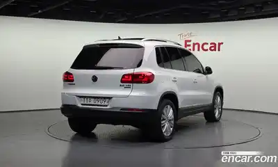 Volkswagen Tiguan 2015 2.0 гидро в Москве № 232212, миниатюра 2