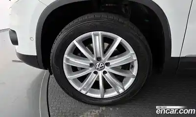 Volkswagen Tiguan 2015 2.0 гидро в Москве № 232212, миниатюра 5
