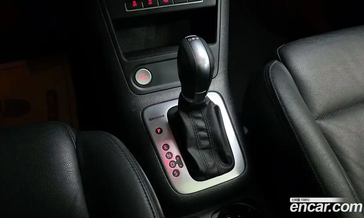 Volkswagen Tiguan 2015 2.0 гидро в Москве № 232212, фото 9