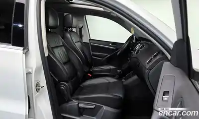 Volkswagen Tiguan 2015 2.0 гидро в Москве № 232212, миниатюра 10