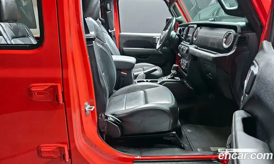 Jeep Wrangler 2021 2.0 гидро в Москве № 232362, фото 11