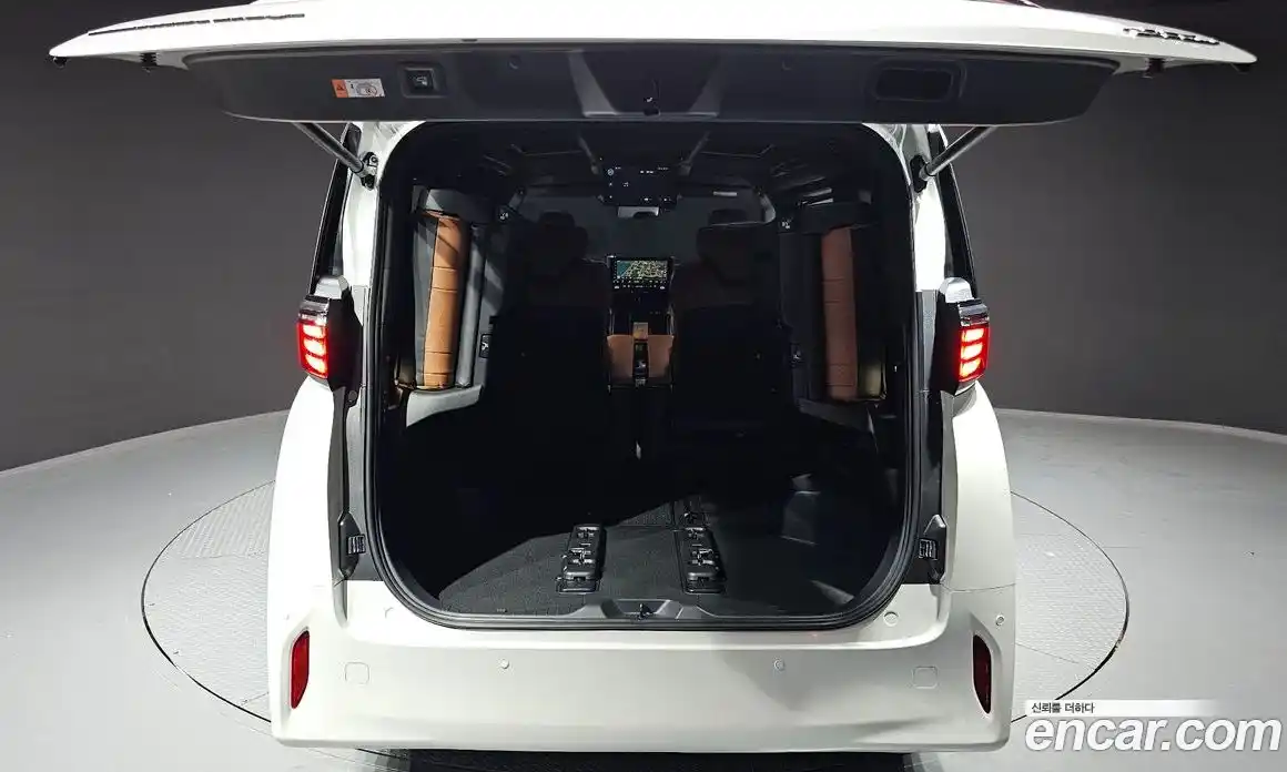 Toyota Alphard 2024 2.5 гидро в Москве № 232799, фото 20
