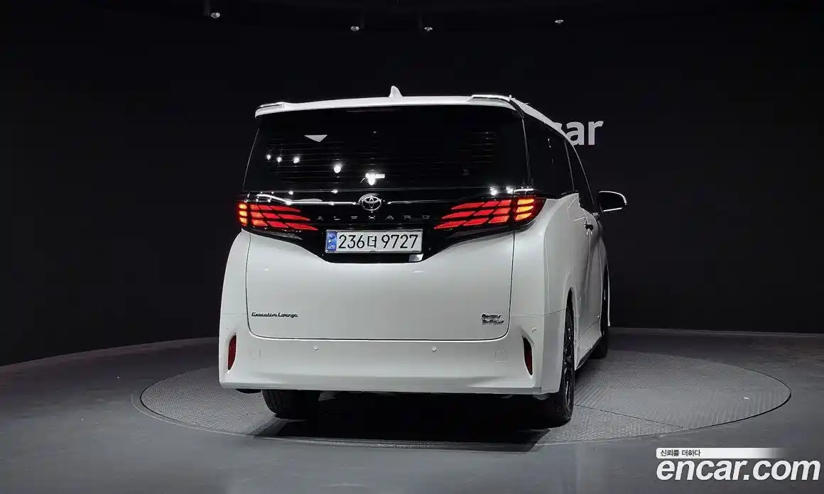 Toyota Alphard 2024 2.5 гидро в Москве № 232799, фото 4