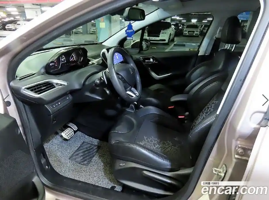 Peugeot 208 2013 1.6 гидро в Москве № 261336, фото 6