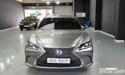 Lexus ES, 2018