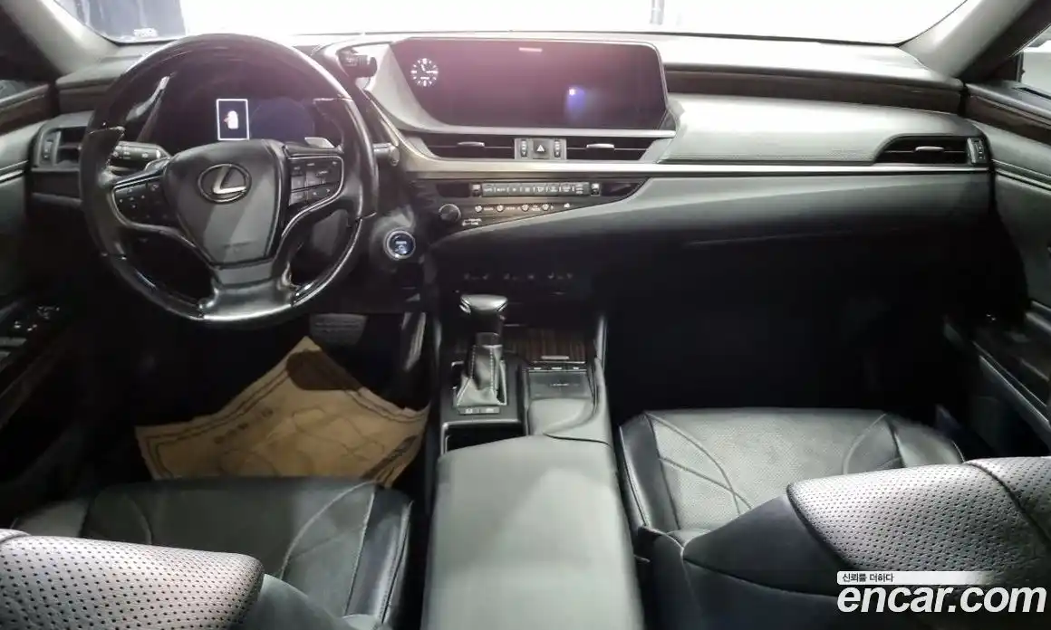 Lexus ES 2018 2.5 гидро в Москве № 275908, фото 11