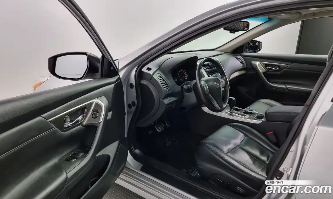 Nissan Altima 2016 2.5 гидро в Москве № 284996, фото 12