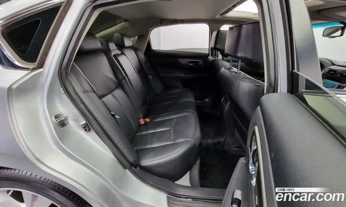 Nissan Altima 2016 2.5 гидро в Москве № 284996, фото 20