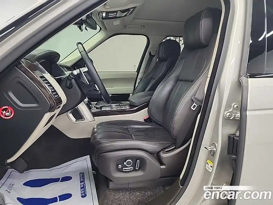 Land Rover Range-Rover 2016 5.0 гидро в Москве № 298206, фото 11