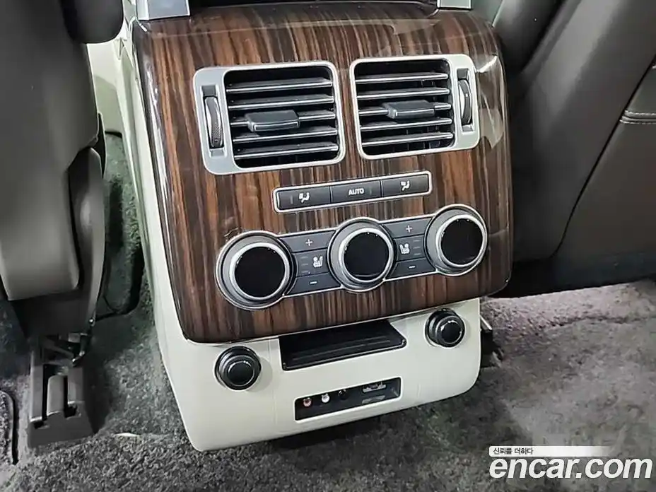 Land Rover Range-Rover 2016 5.0 гидро в Москве № 298206, фото 14