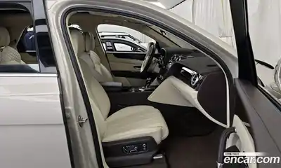 Bentley Bentayga 2017 6.0 гидро в Москве № 387179, миниатюра 11